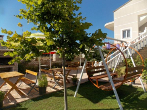 Отель Hotel Chris  Ksamil